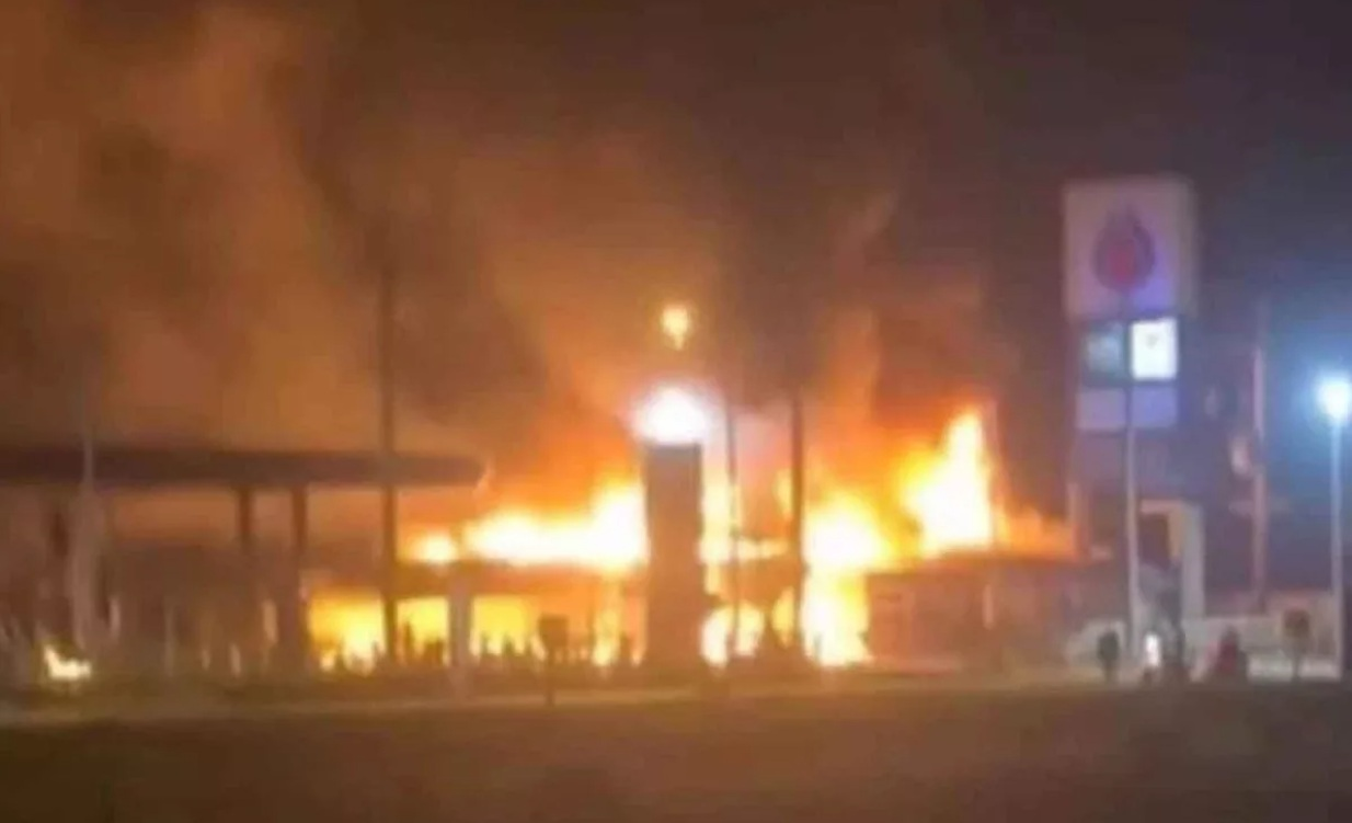 Thái Lan: Nổ bom tại hơn 10 trạm xăng, 4 người bị thương